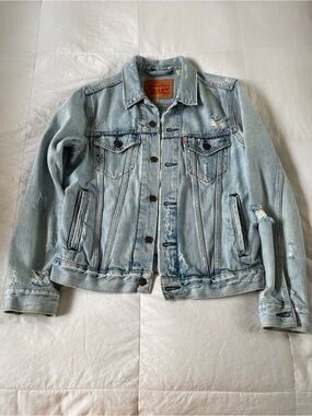 Levi’s Distressed Denim Trucker Jacket Men’s Small Unisex